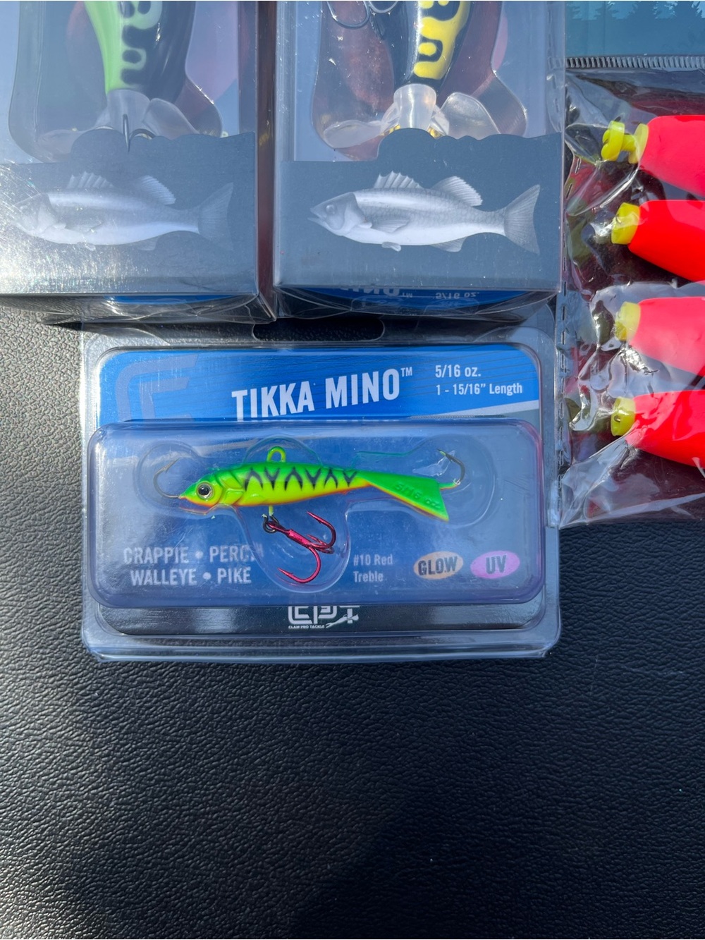 Fishing Accessories Bundle - Picture 4 of 5